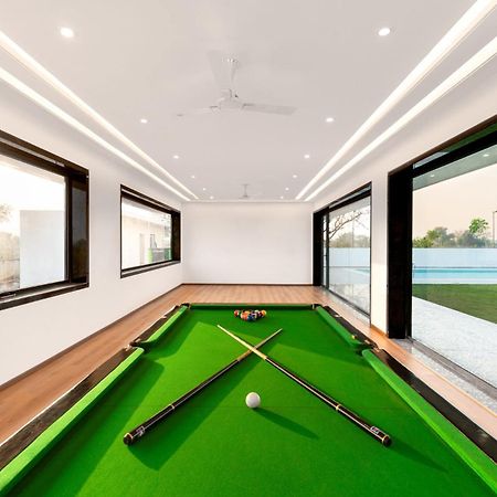 Stayvista At Aj House With Pvt Pool & Projector Set-Up ハイデラバード エクステリア 写真